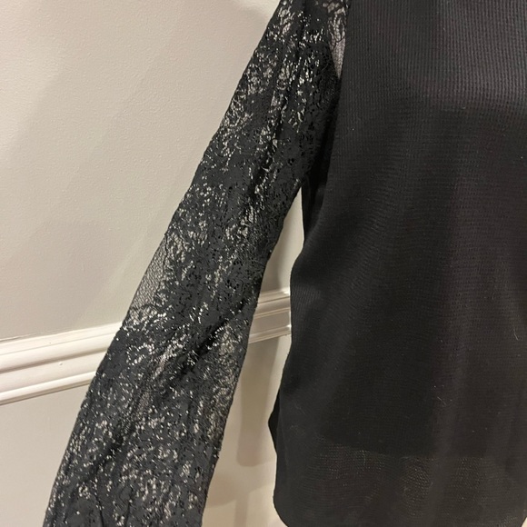 Women's Black Lace Long Sleeve Top - So pretty on! NWOT Size Med… - Picture 7 of 11